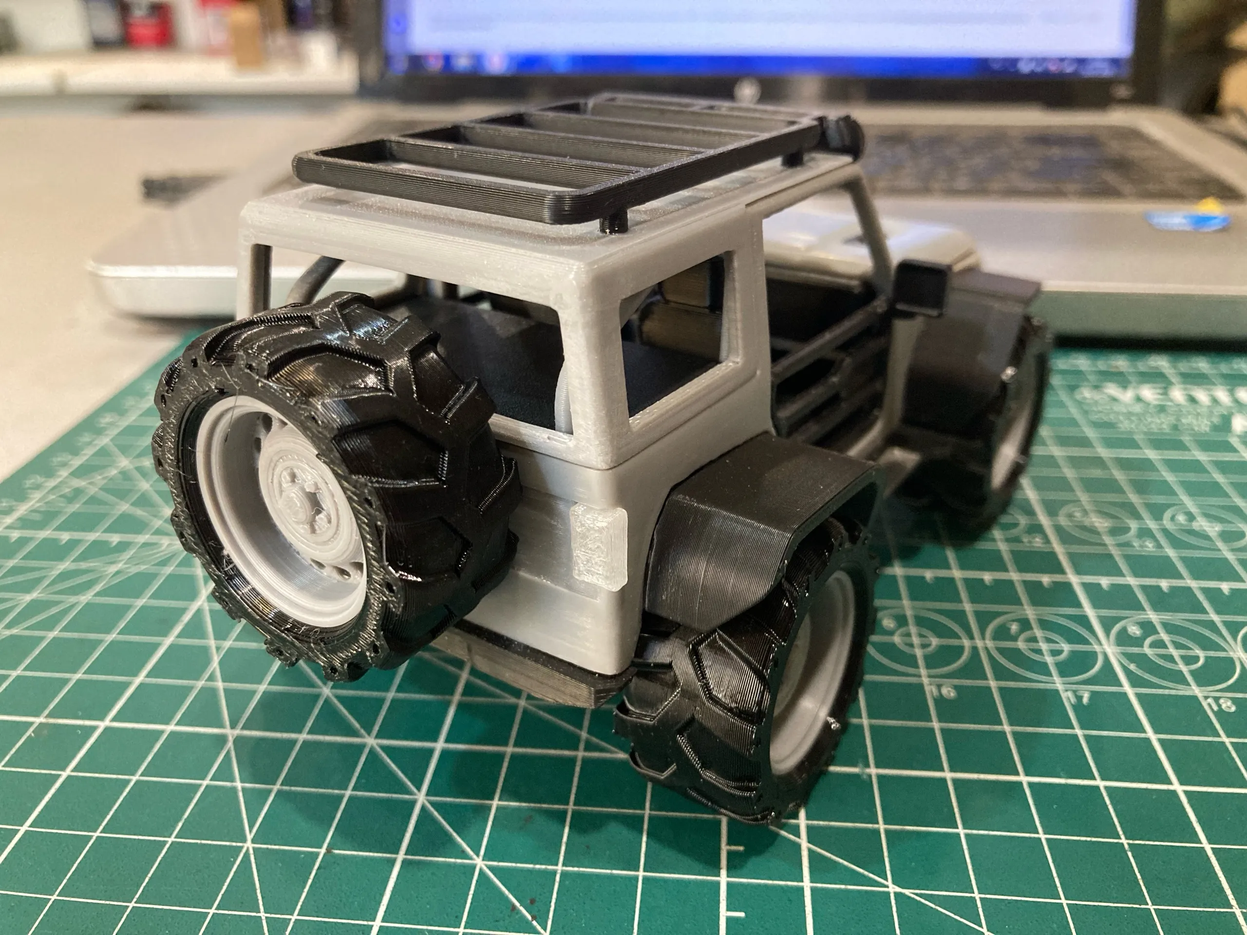 2-door JEEP w removable HARDTOP - Fully printable-5