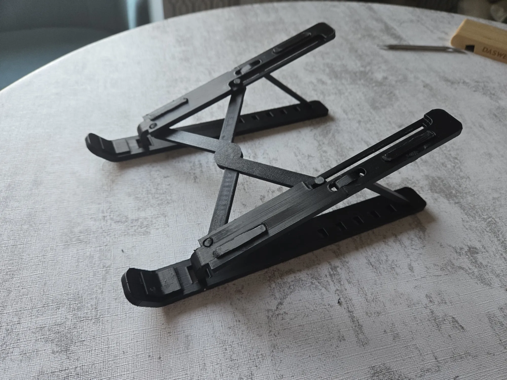 Foldable Laptop/Book Stand-1