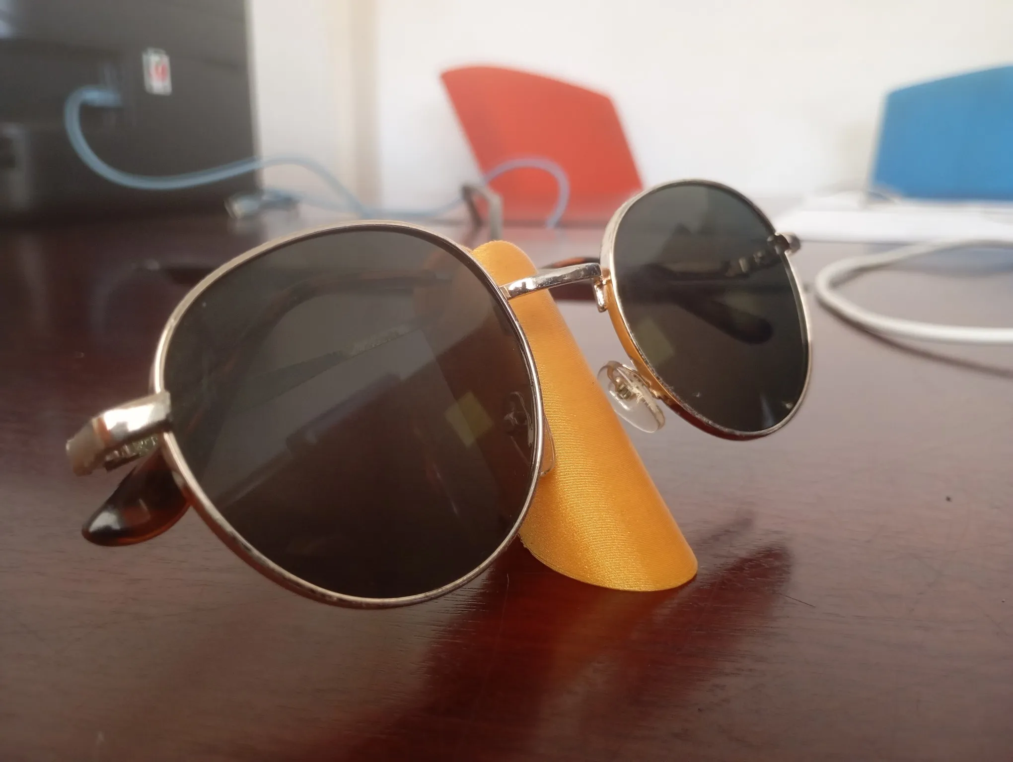 Elegant Eye Glasses Stand-1