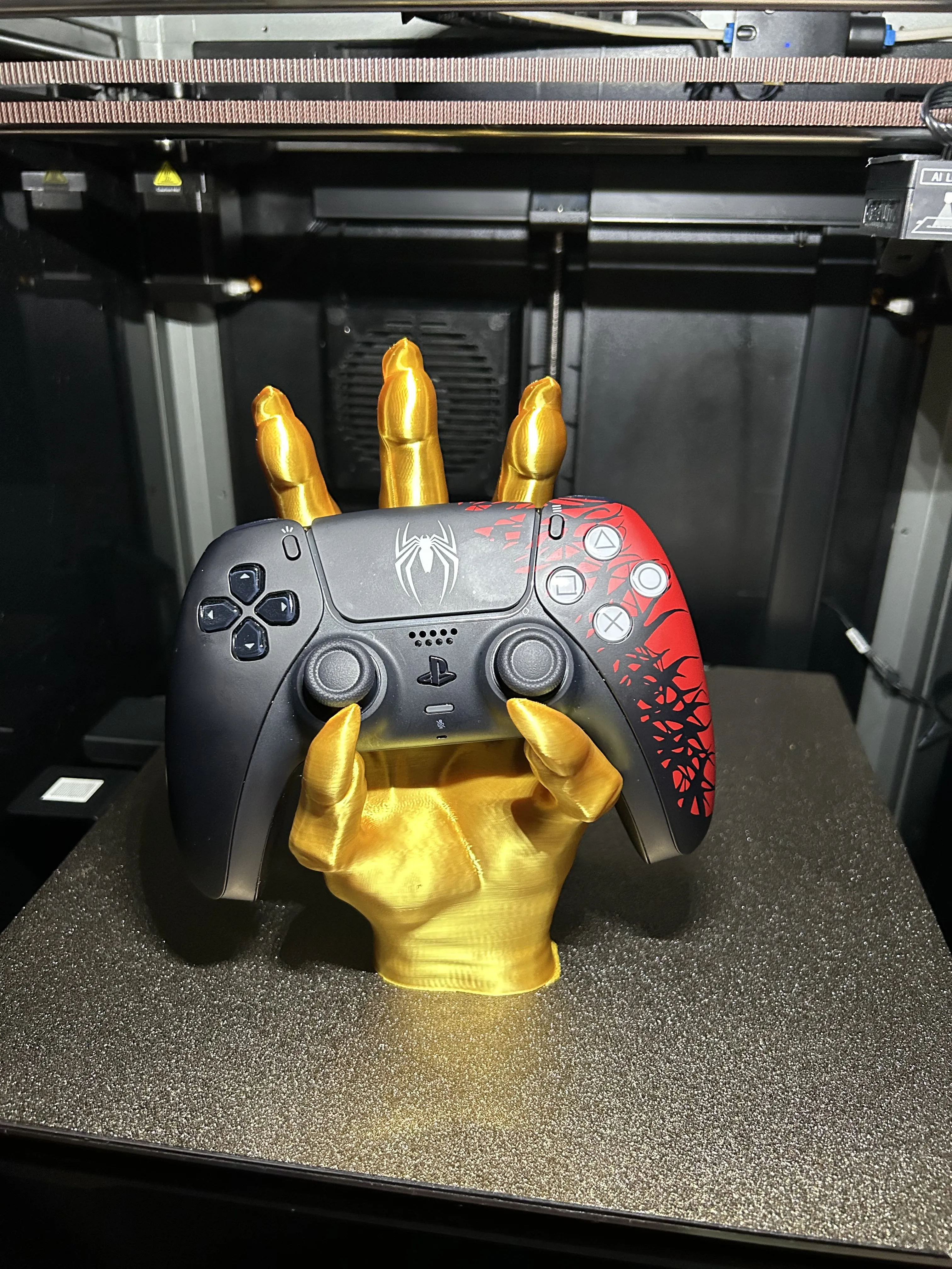 DEMON HAND CONTROLLER HOLDER - NO SUPPORTS-1