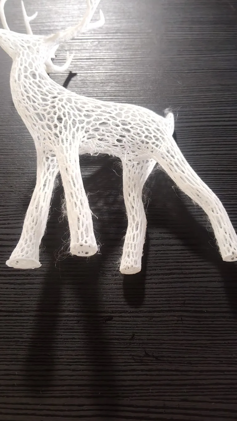Voronoi Holiday Christmas Deer-1