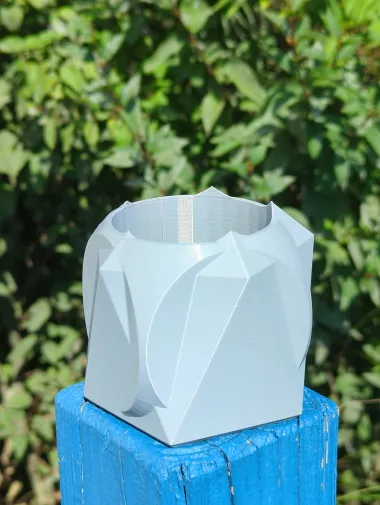 Ingenious Jarv Plant Pot-0