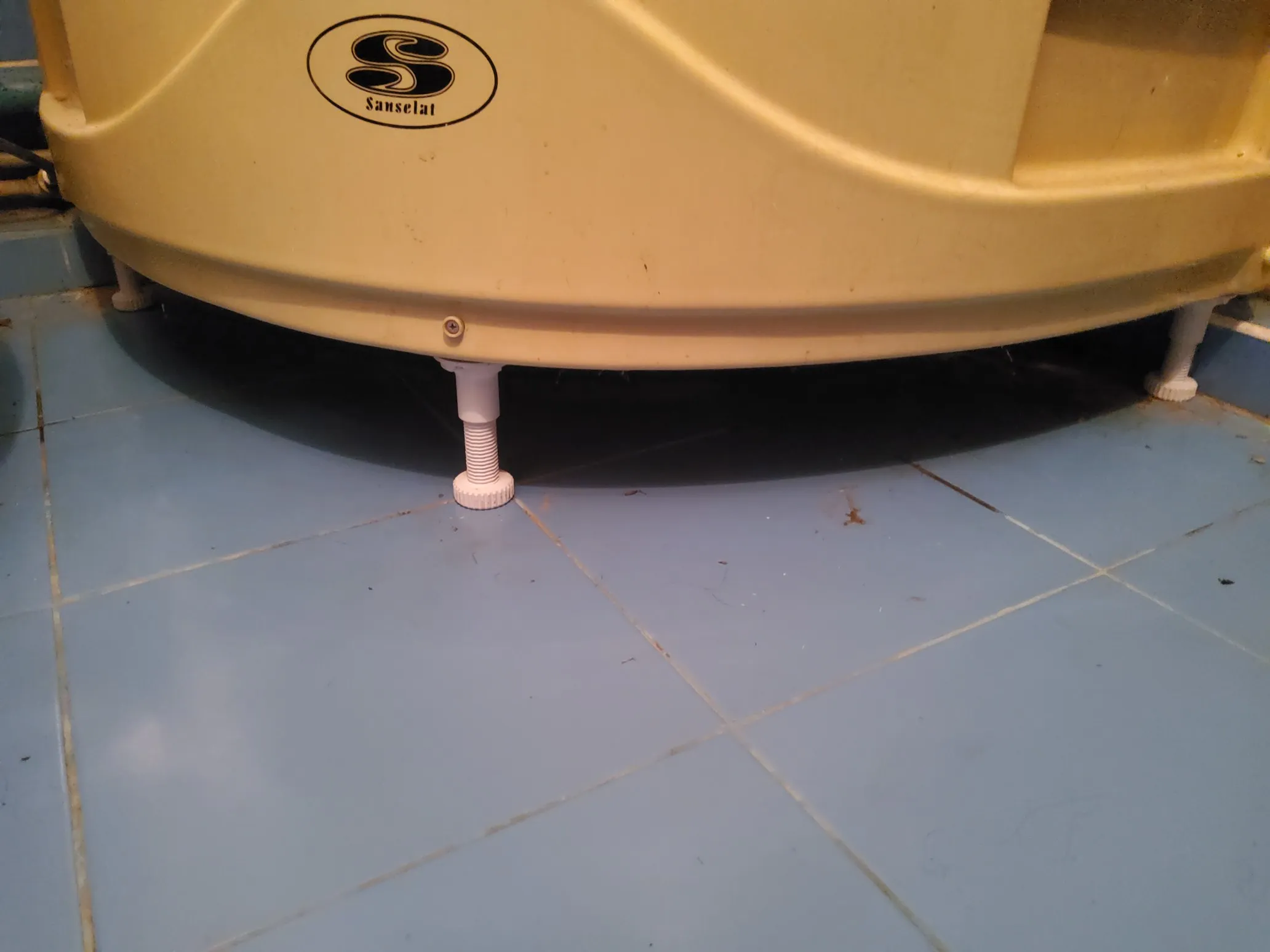 Adjustable Feet-2