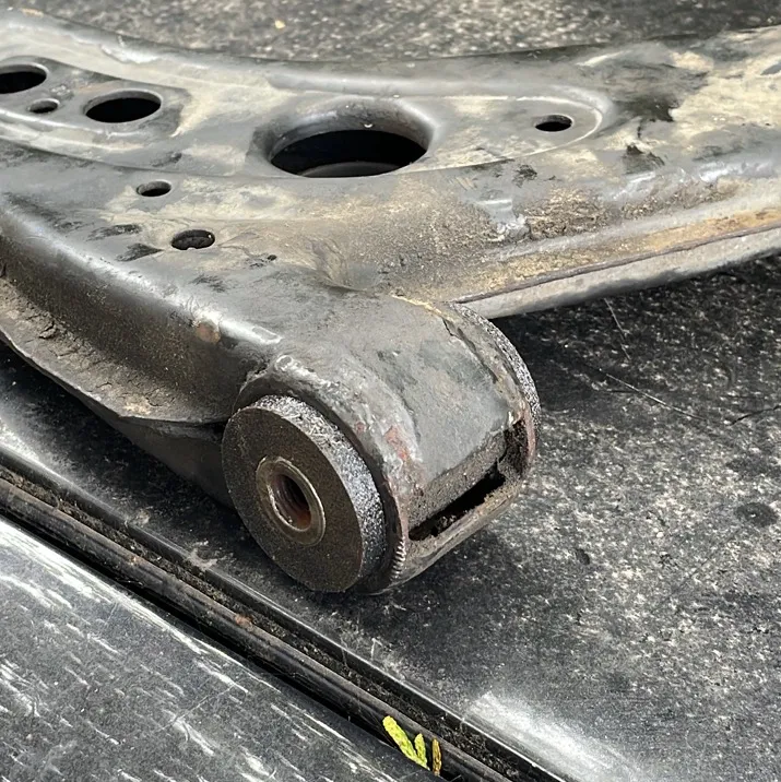 Silenblock ibiza 6l frontal plaqueta