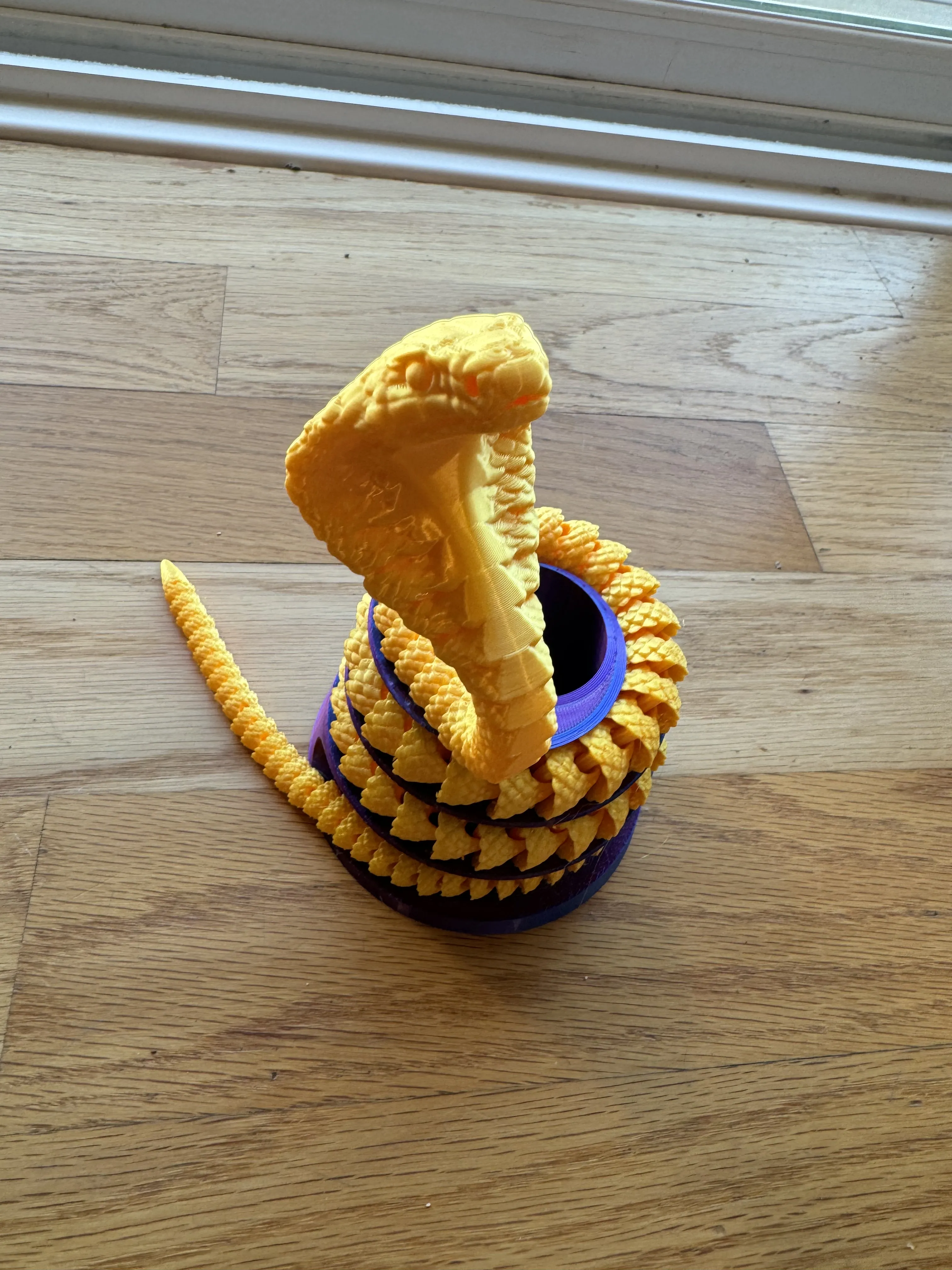 Articulated Cobra + Pencil Holder-0