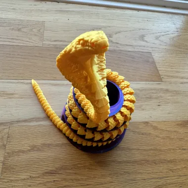Articulated Cobra + Pencil Holder-0