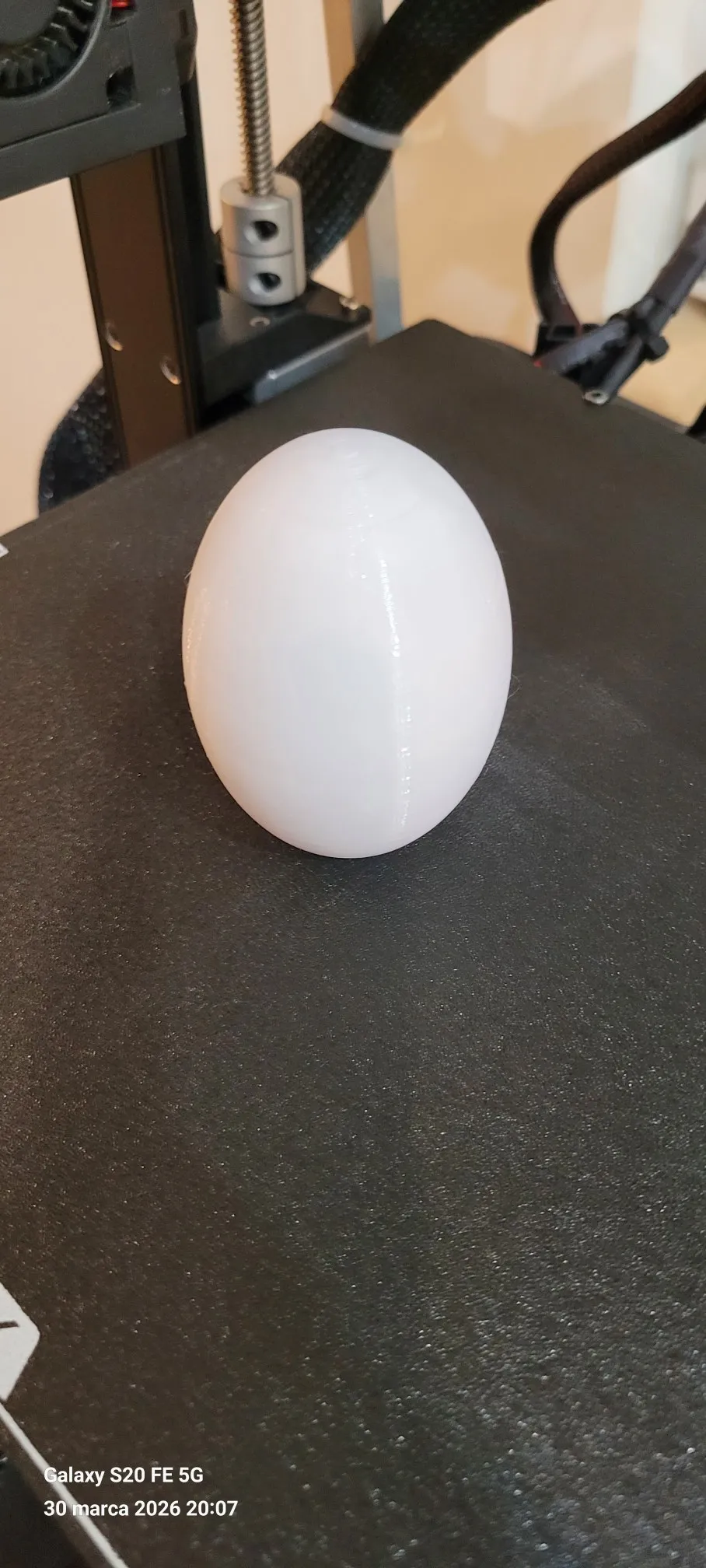 Magic Easter Egg - Hidden Candy Container (luk141)-1