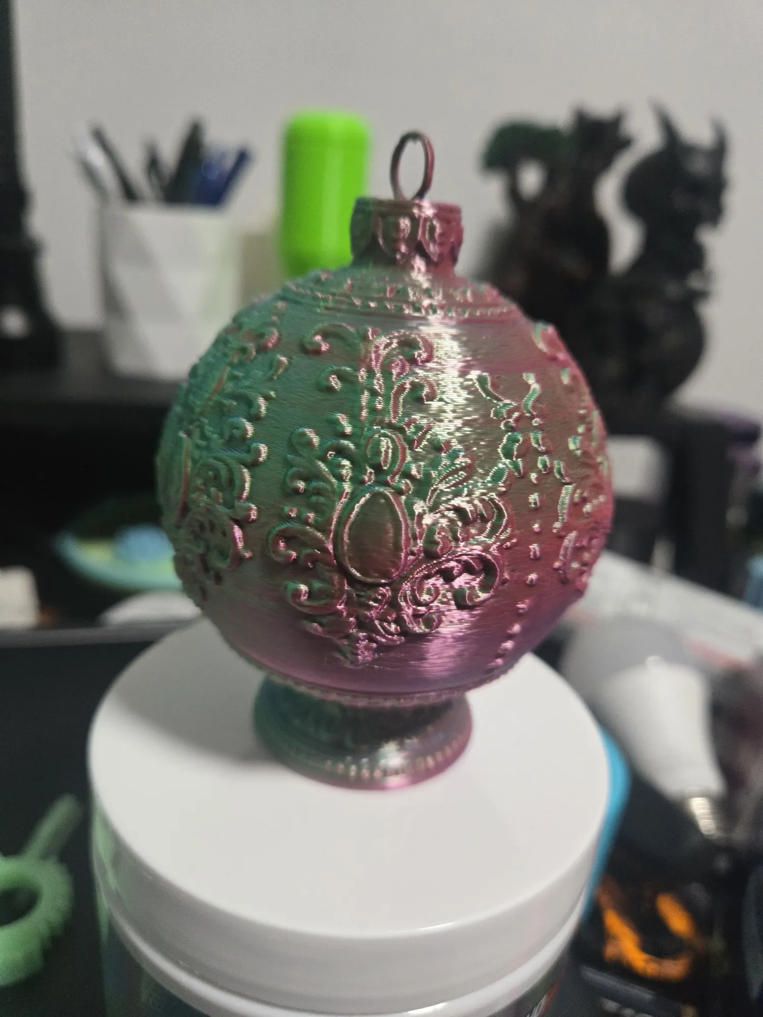 CHRISTMAS BALL-0