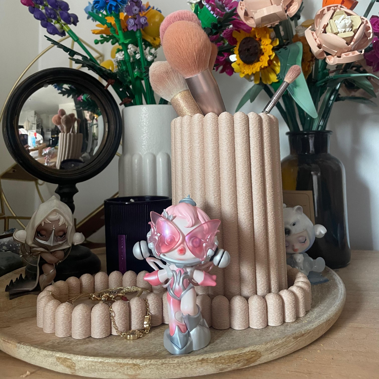 Makeup brush holder and tray
