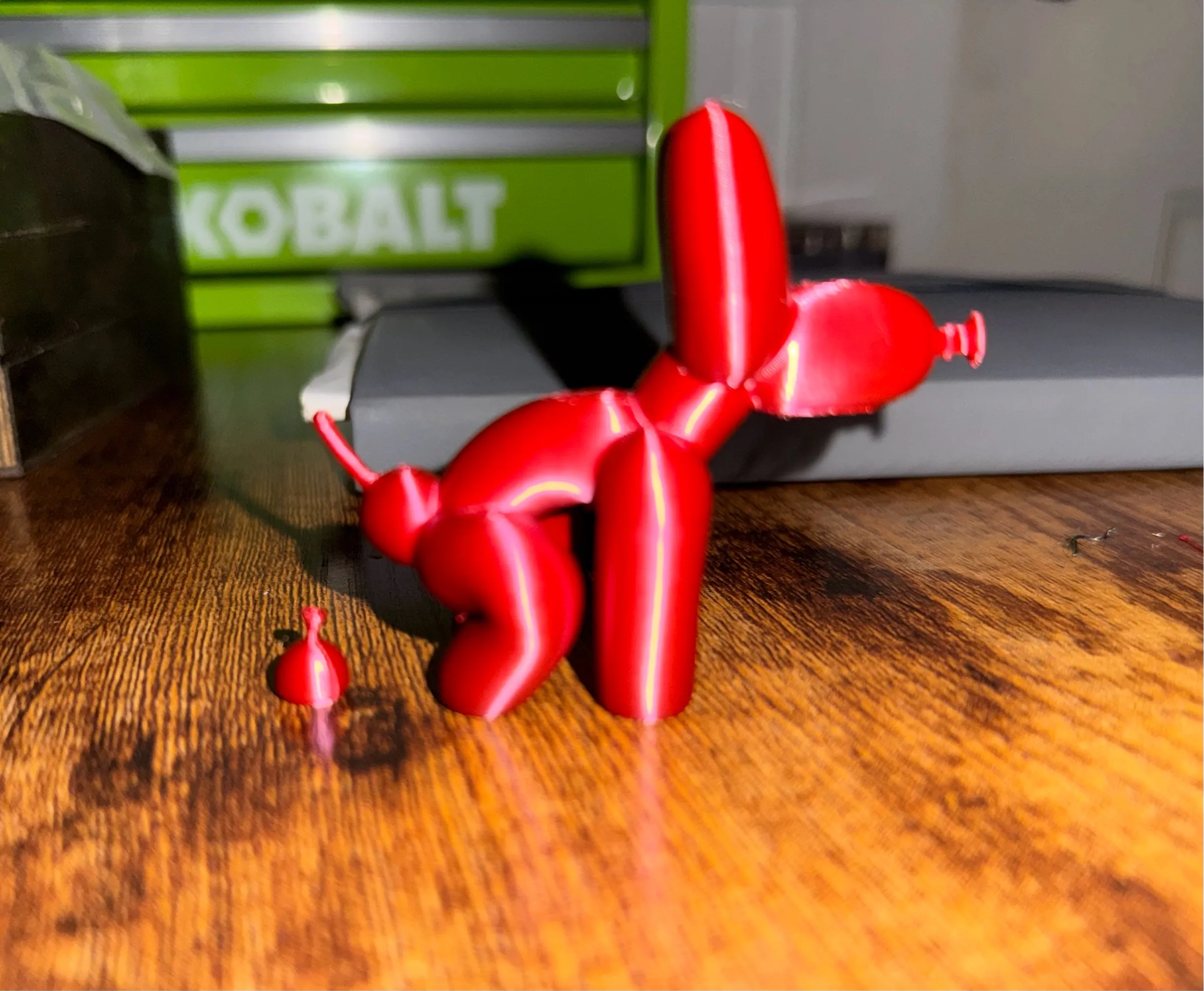 Balloon Dog Poop Sculpture – Funny Pop Art Decor-0