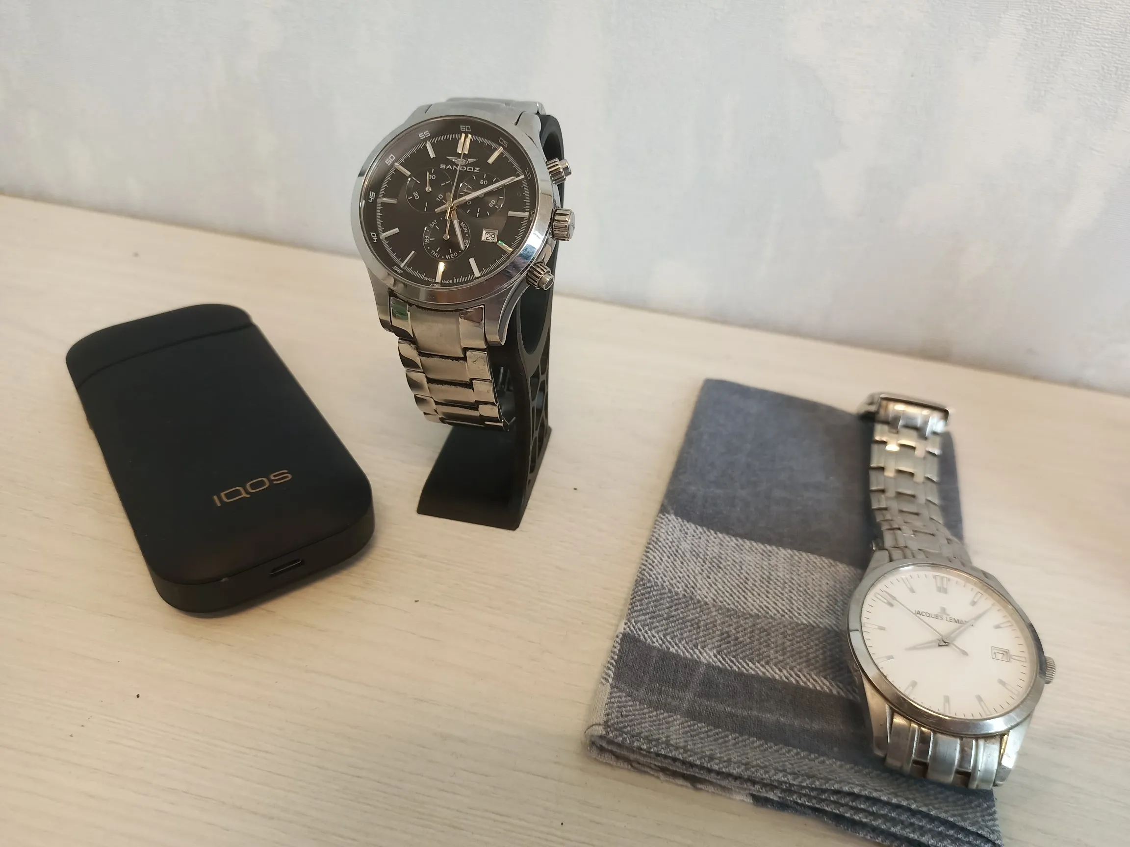 watch holder-0