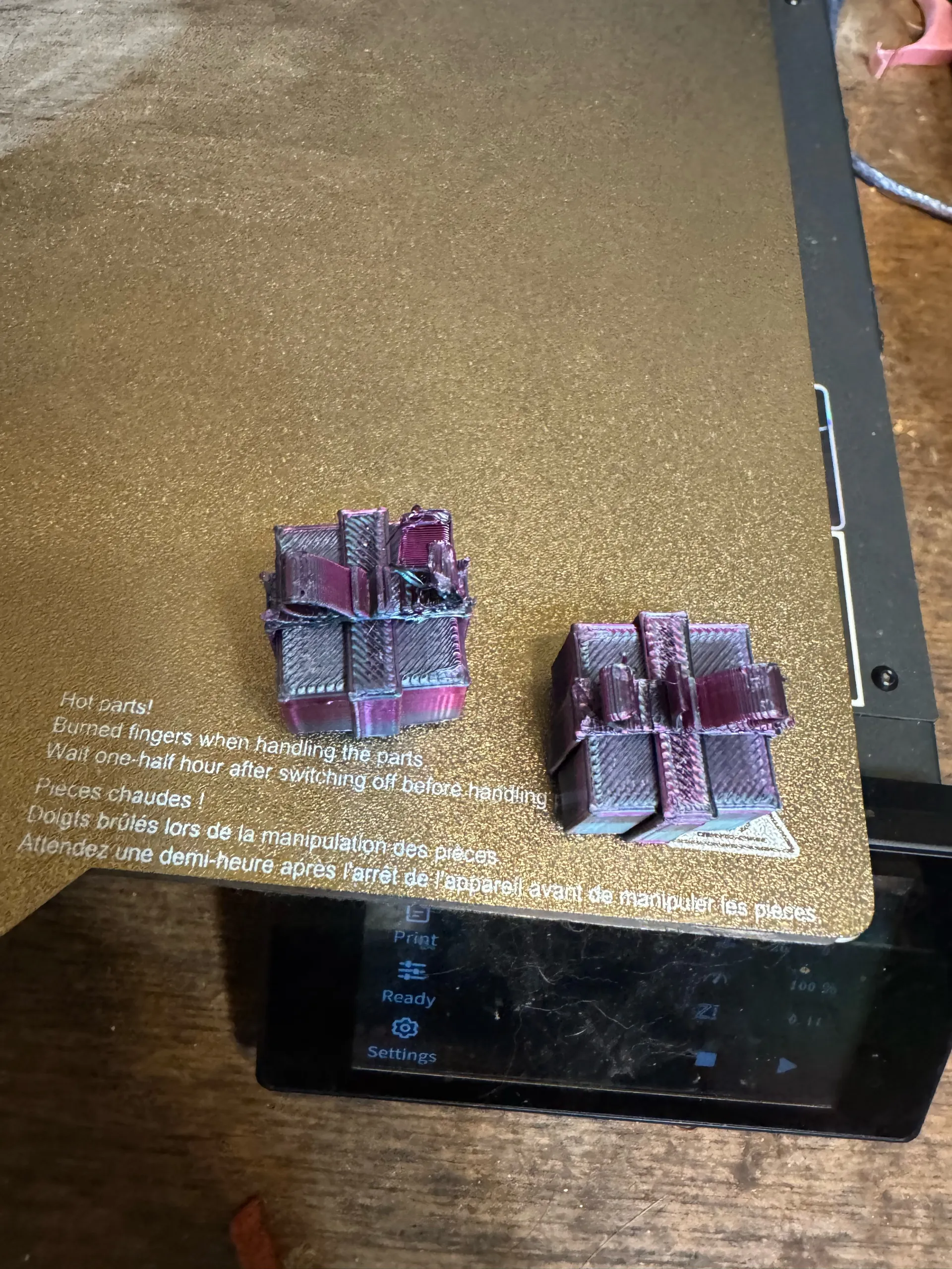 Tiny Christmas Gift Box-1