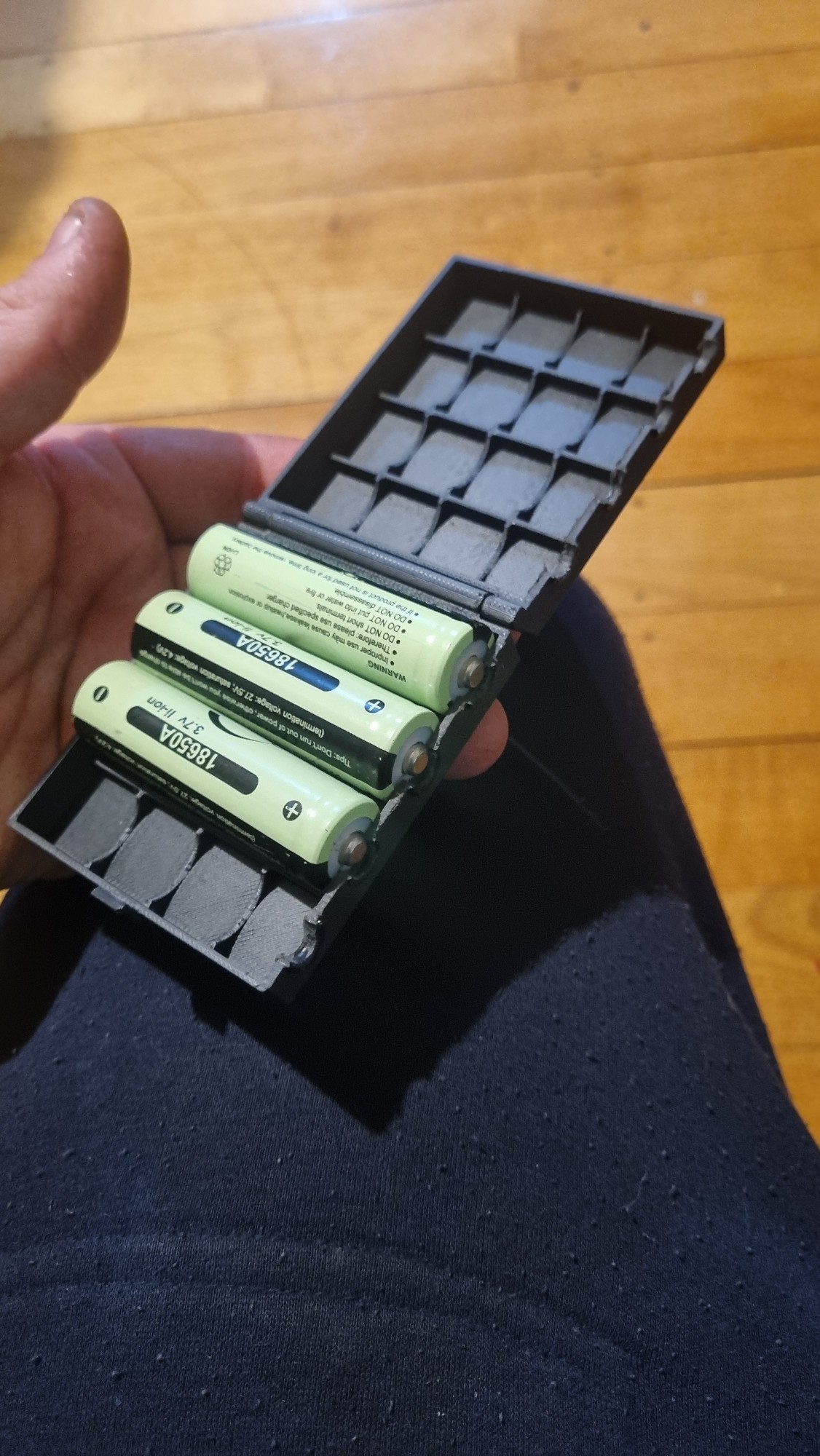 printed perfect thanks this model is for flat top 18650 batterys so I ...