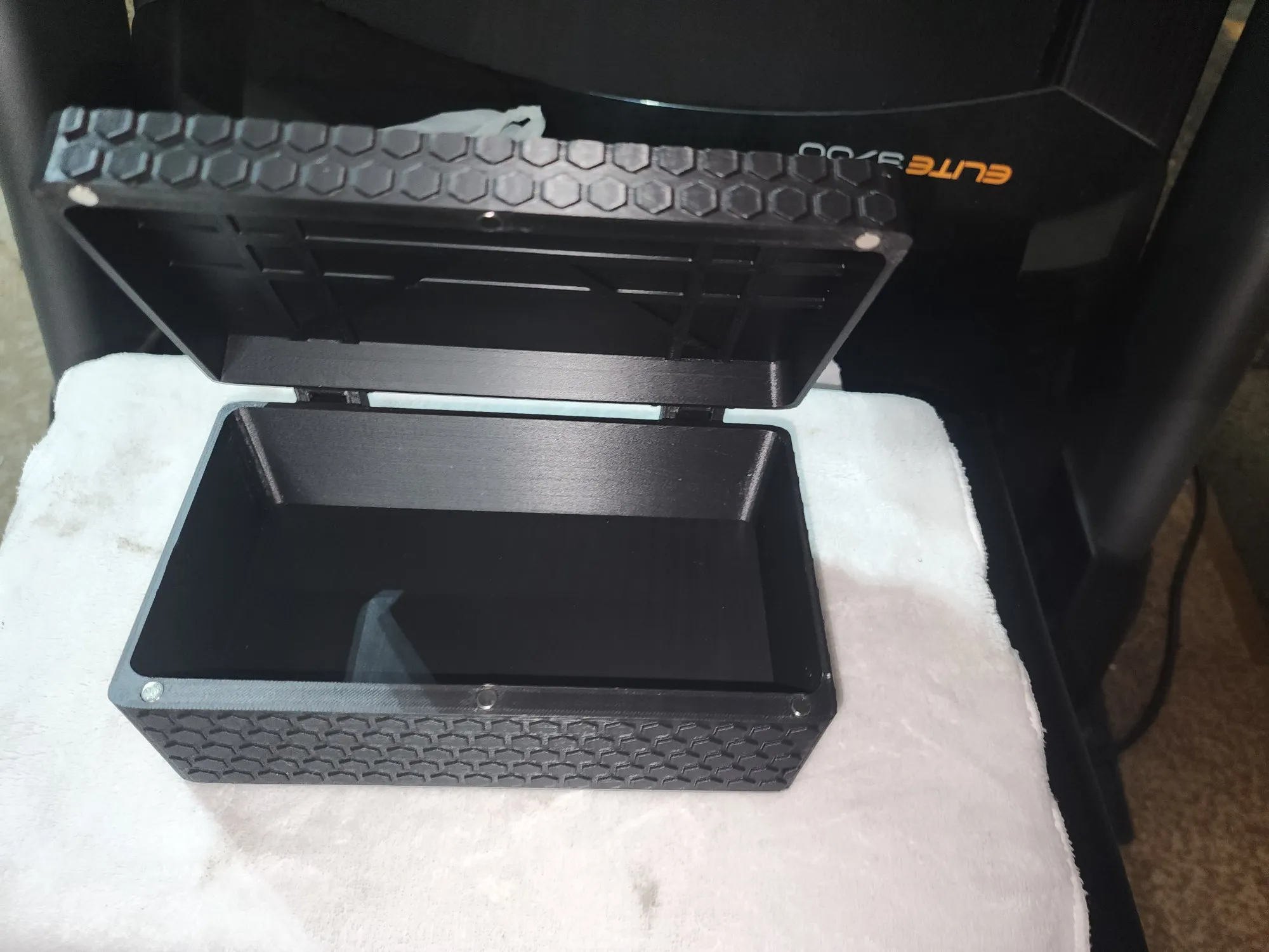 universal storage box 198x104x78-1