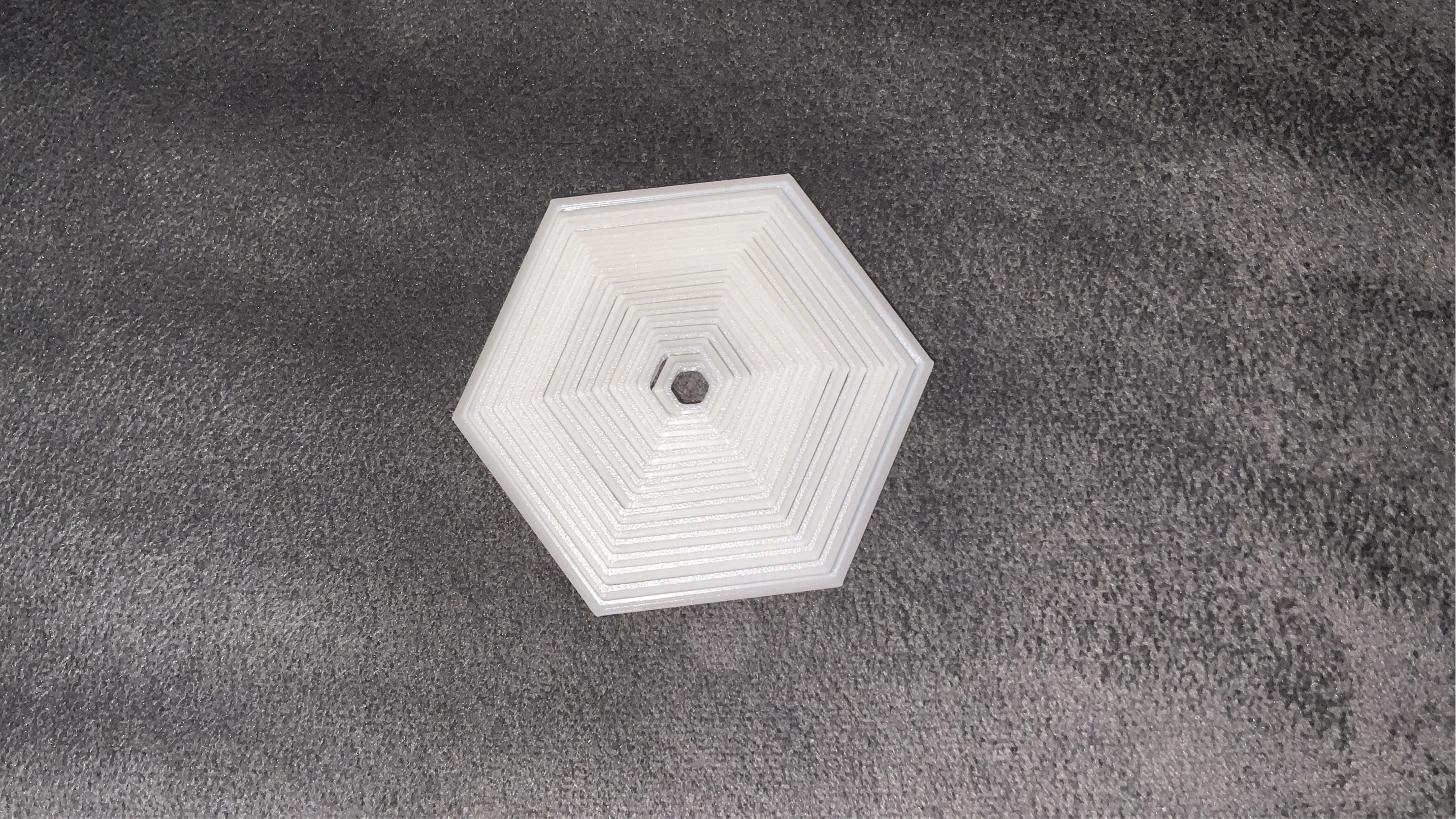 Hexagon Twist Superfidget-1