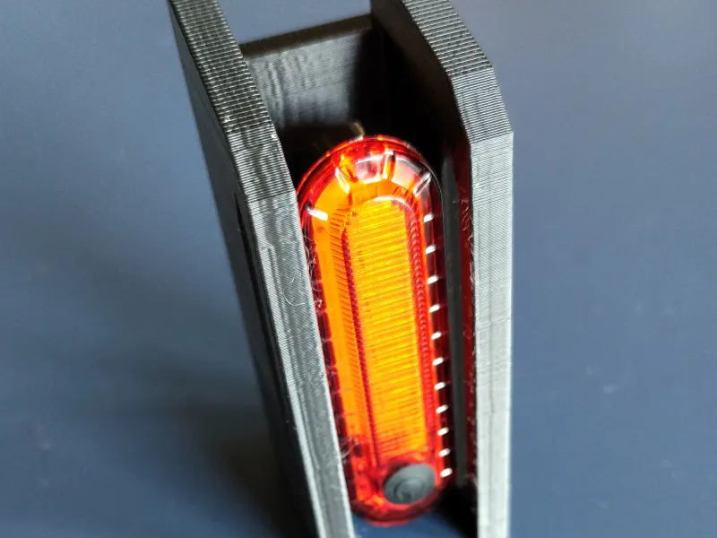 Soporte y funda de protección para luz Blitzu