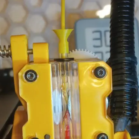 Funnel for easy filling of the filament