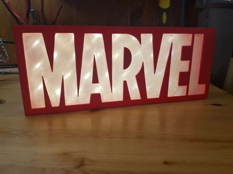 lampe Marvel 