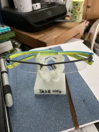Give me a hand business card holder -0