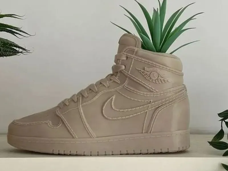 Nike flower pot