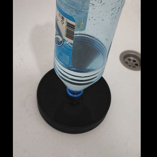 Automatic water dispenser for small birds and animals 