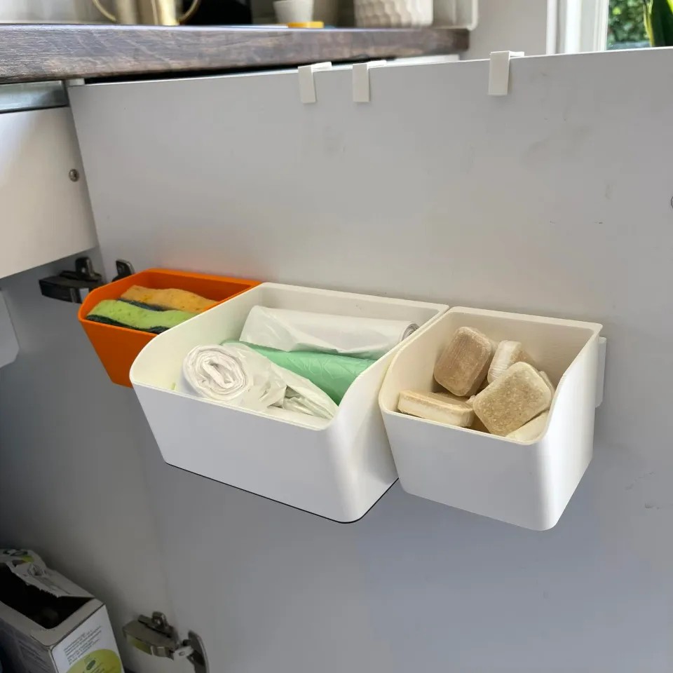 Kitchen door organizer