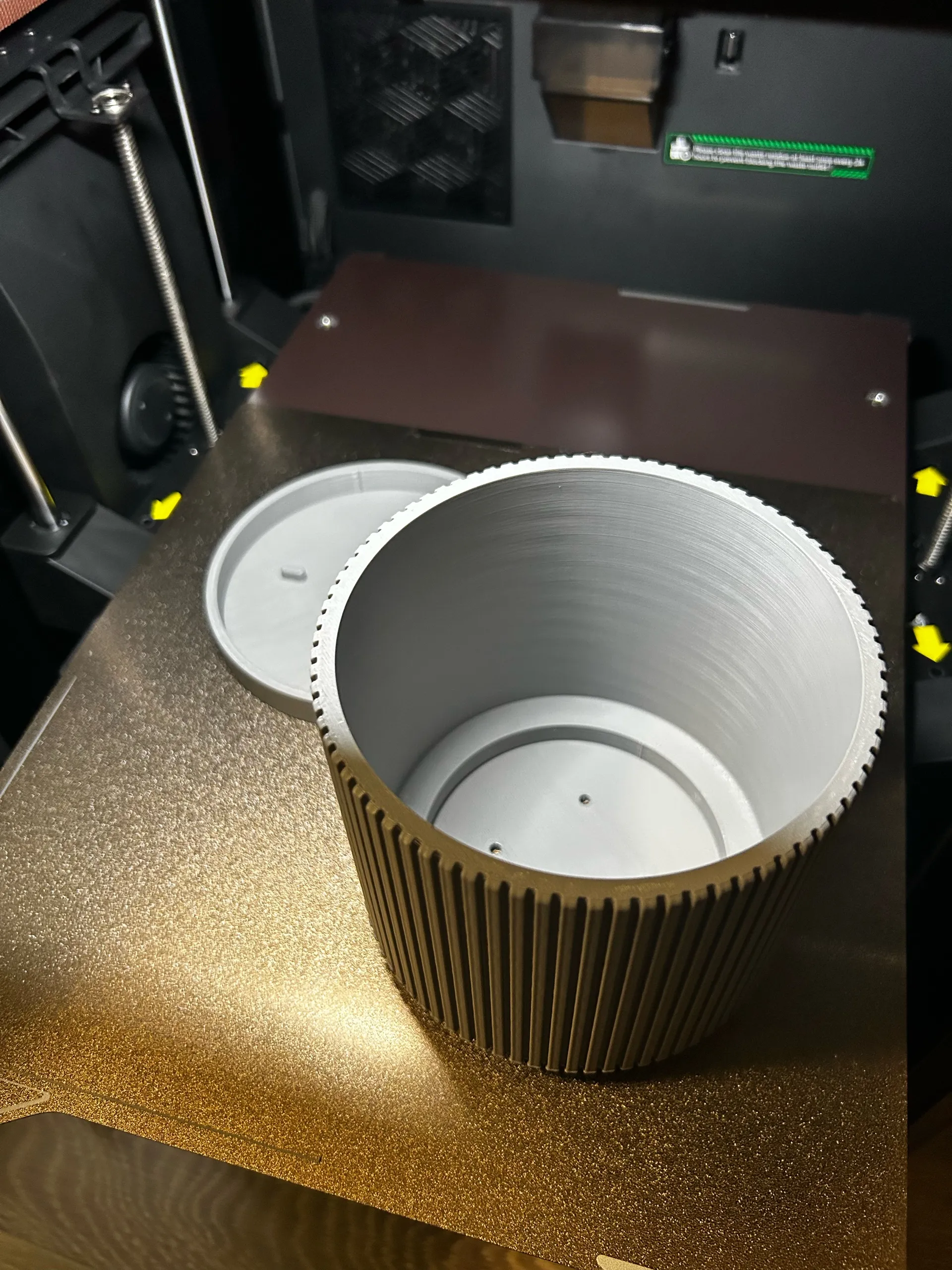 Flower pot-0