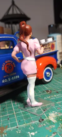 Miss White-2