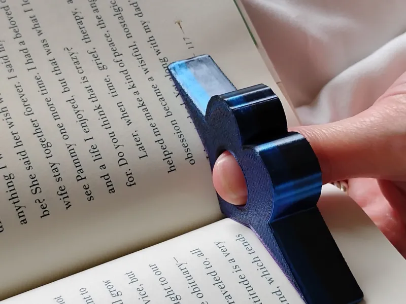 Page Holder Heart