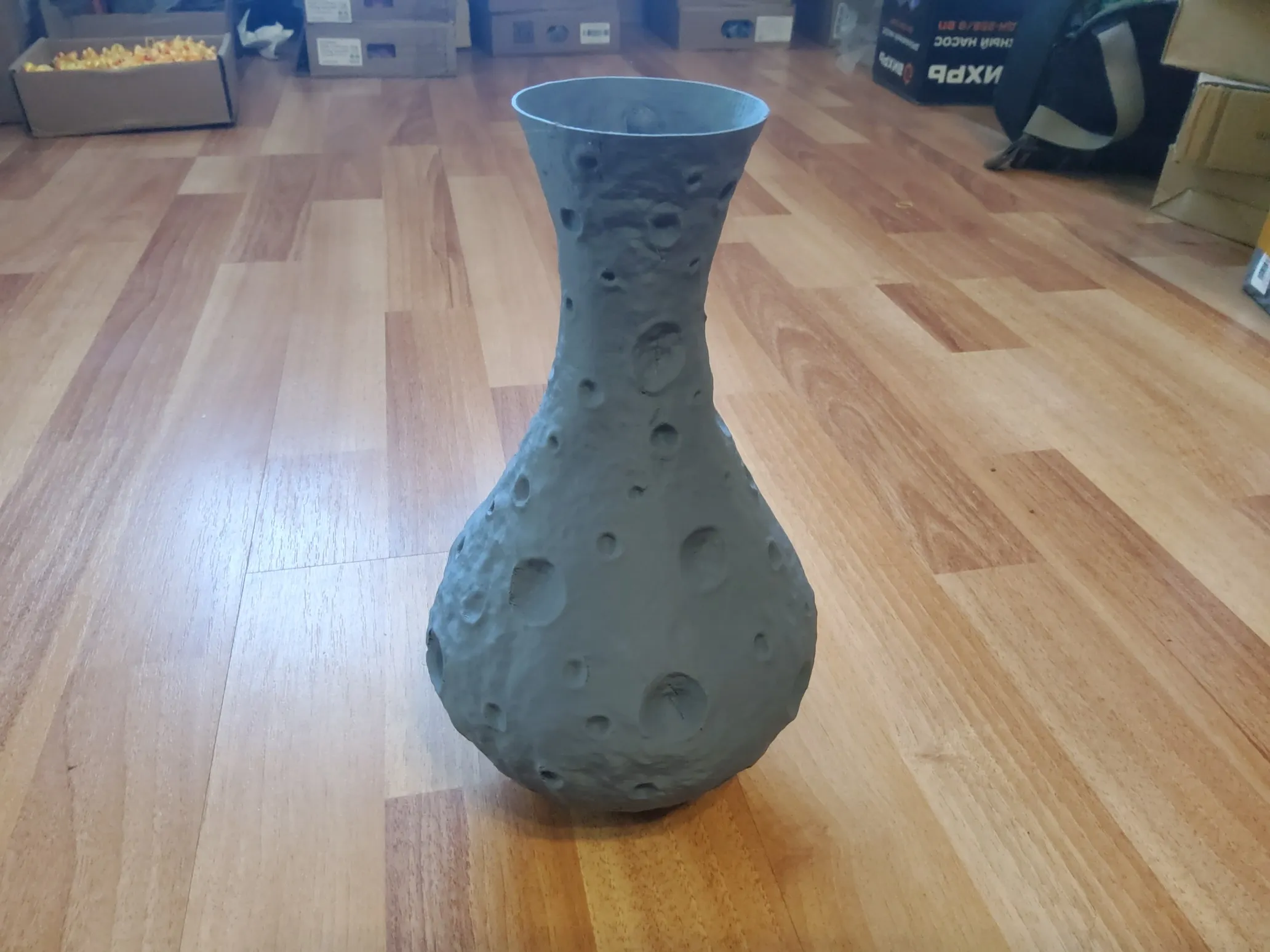 moon vase-1