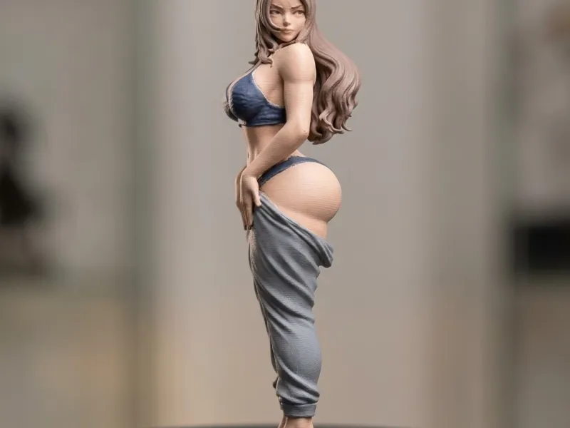 pants down sexy anime girl 