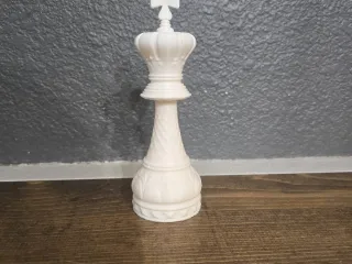queen chess piece