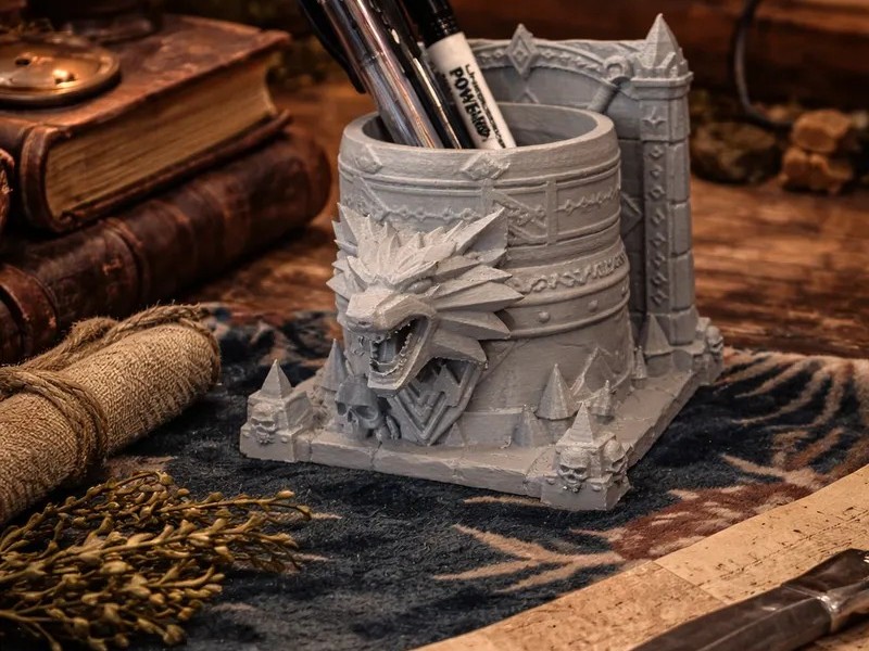 Porta-lápis inspirado em The Witcher