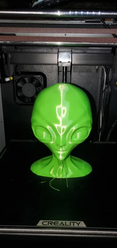 CUTE ALIEN BUST SCULPTURE FREE | UFO | BGGT FAN ART-0