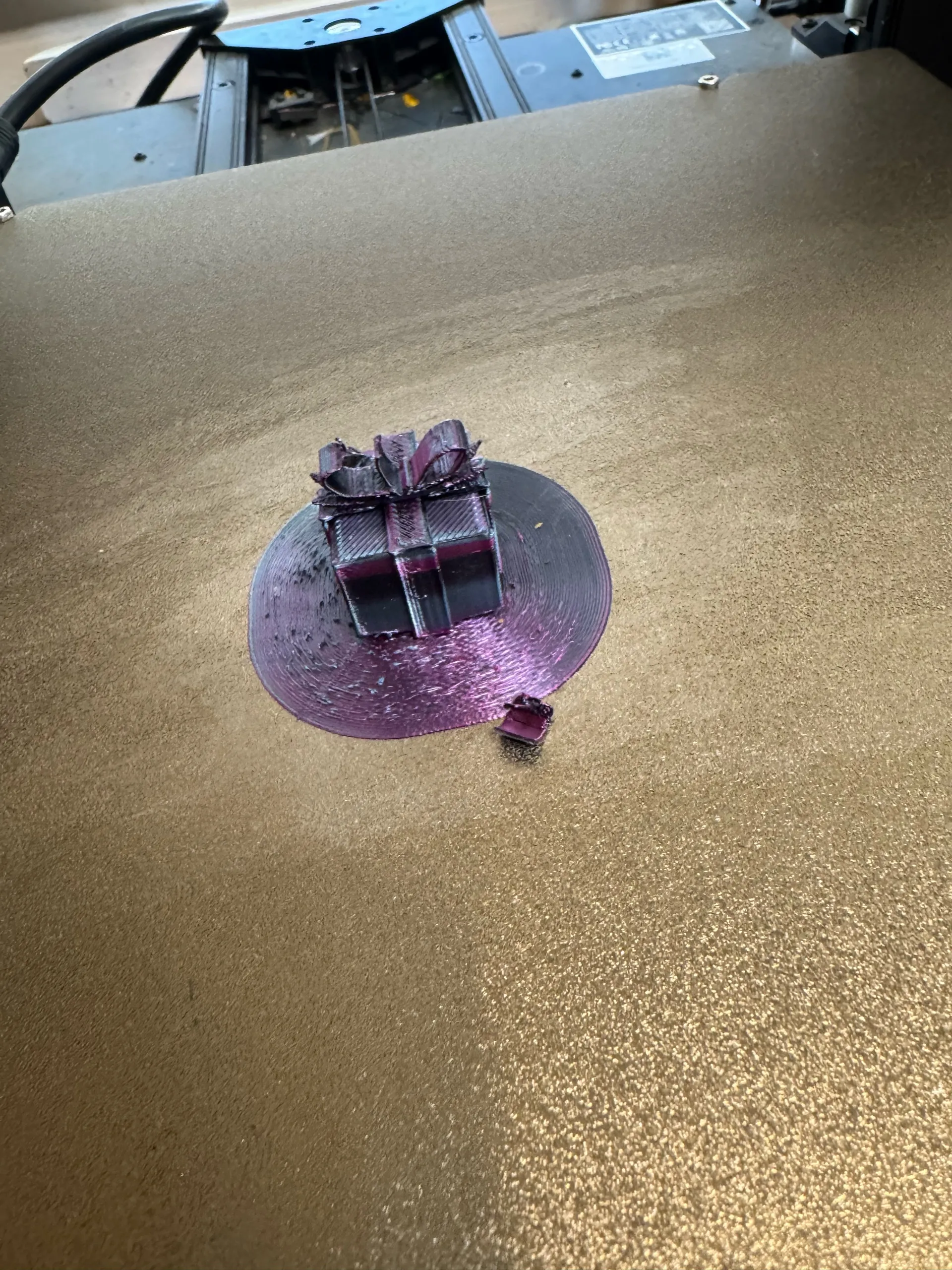 Tiny Christmas Gift Box-2