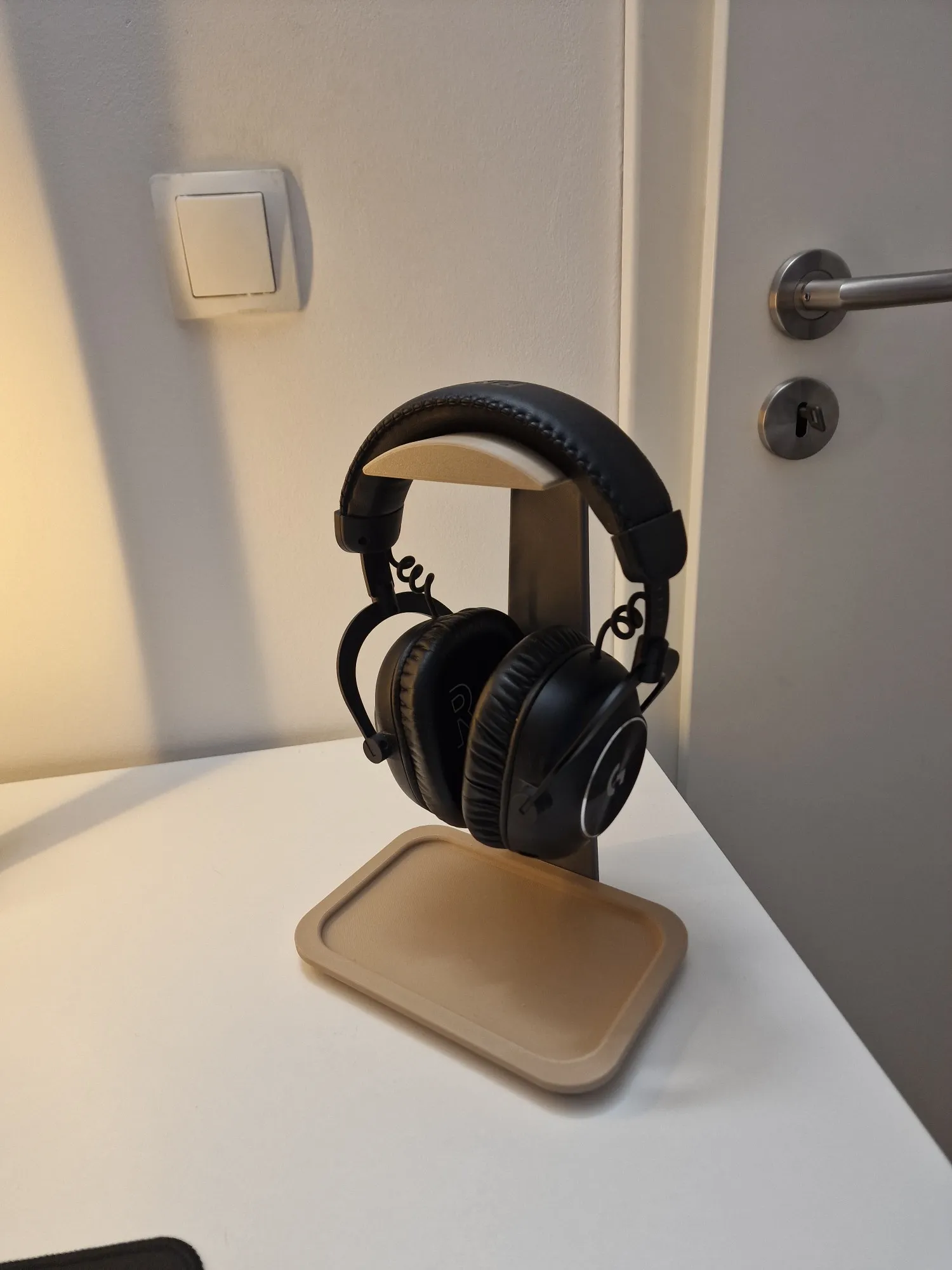 Headset Stand-0