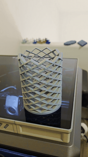 Spiral Pen Holder no Top Brim