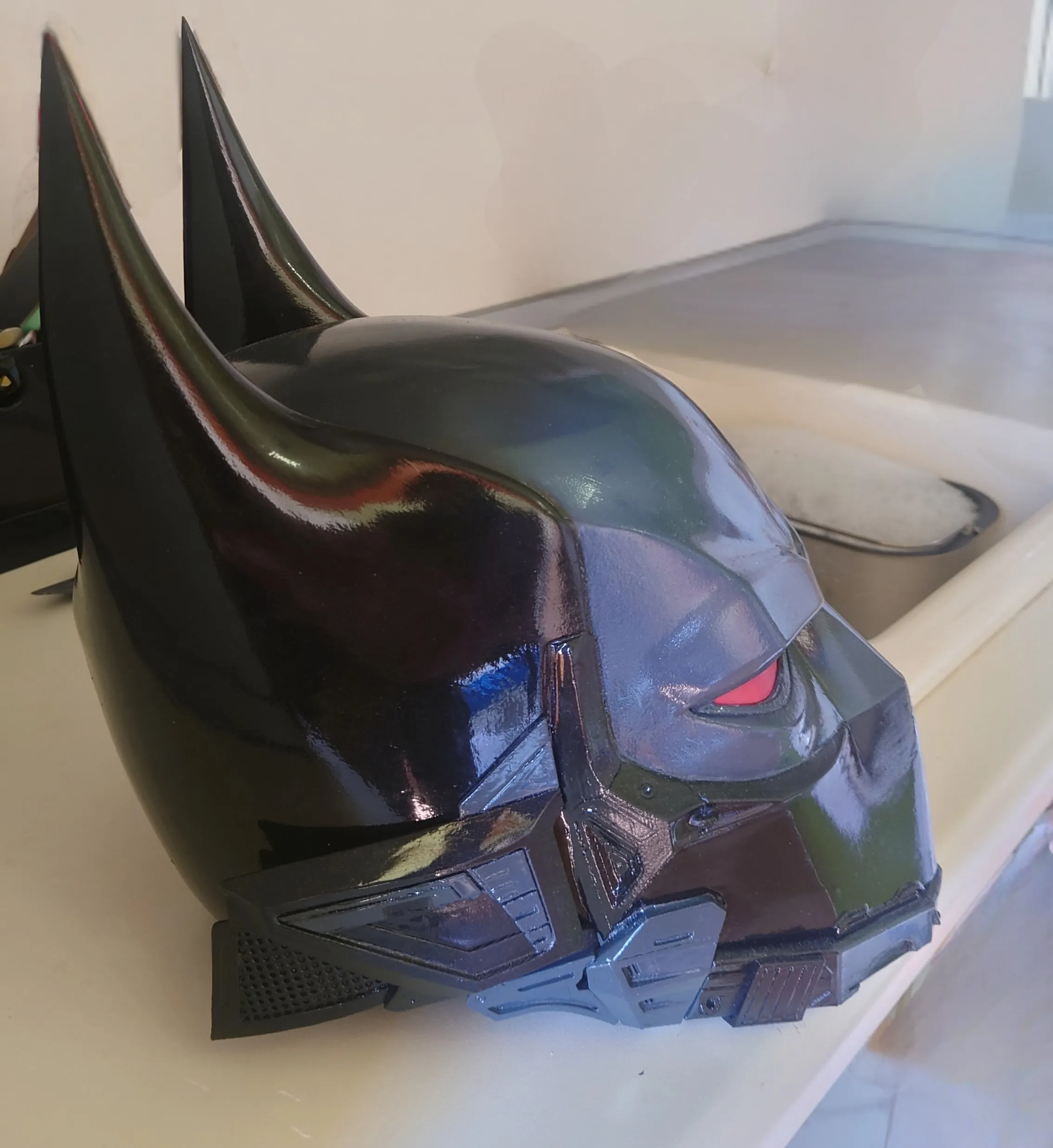 batman beyond motorcycle helmet Black with Black Visor Carbon fiber Weight Batman Beyond "Armored Edition" -
