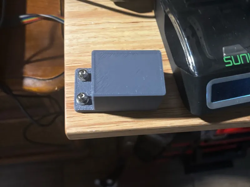 Serial cable holder for Sonic Pad