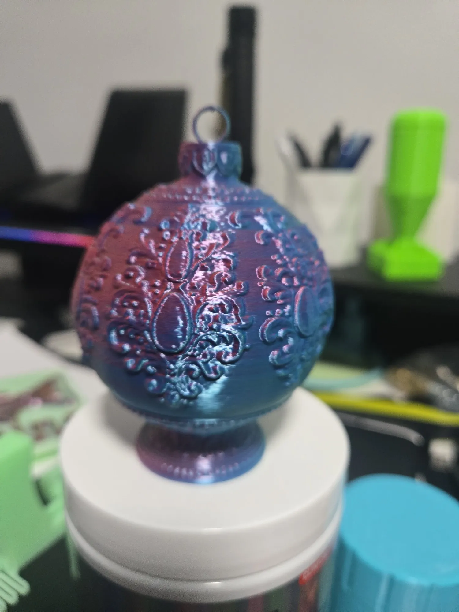 CHRISTMAS BALL-1