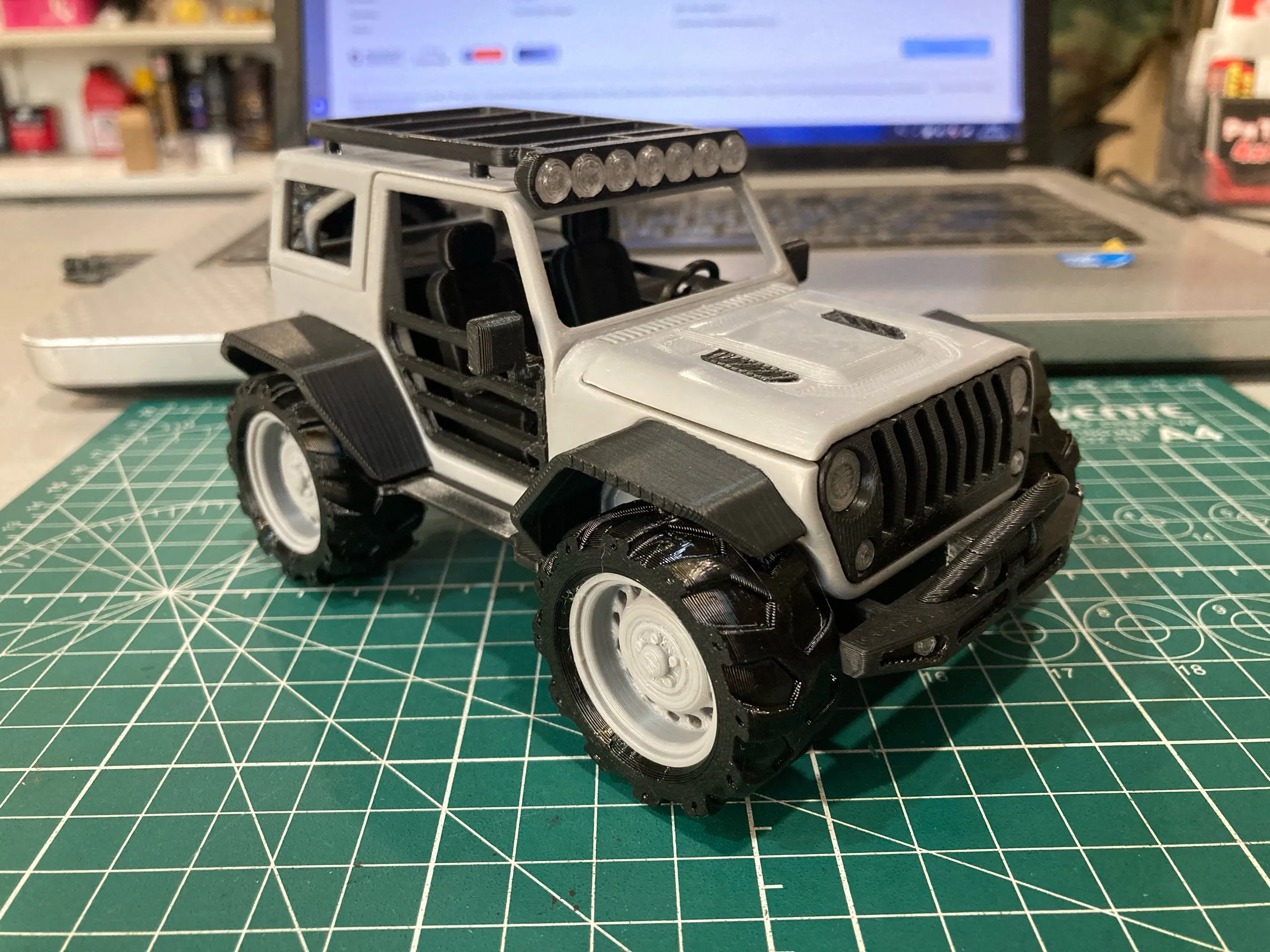 2-door JEEP w removable HARDTOP - Fully printable-3