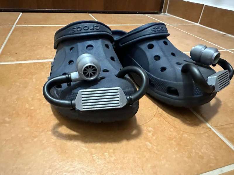 洞洞鞋中冷器