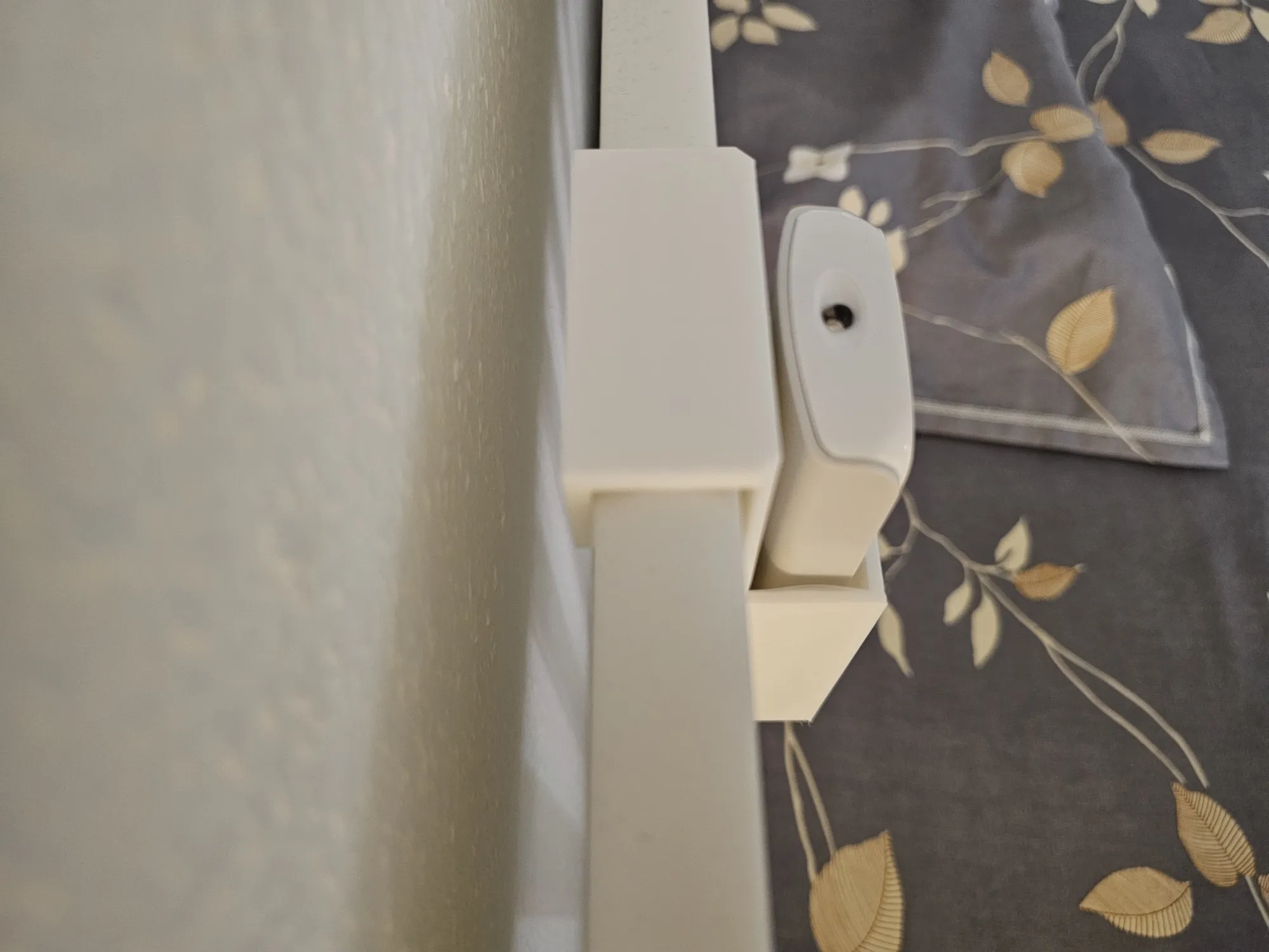 Air conditioner (Comfee) remote holder/pocket -0