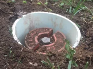 Main water valve access duct cover